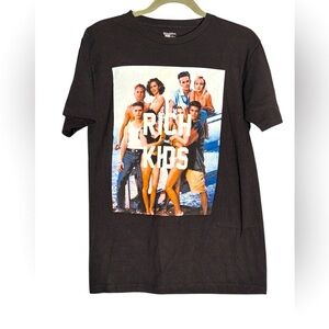 Television City 90210 Graphic T-shirt Size Medium "Rich Kids" EUC
